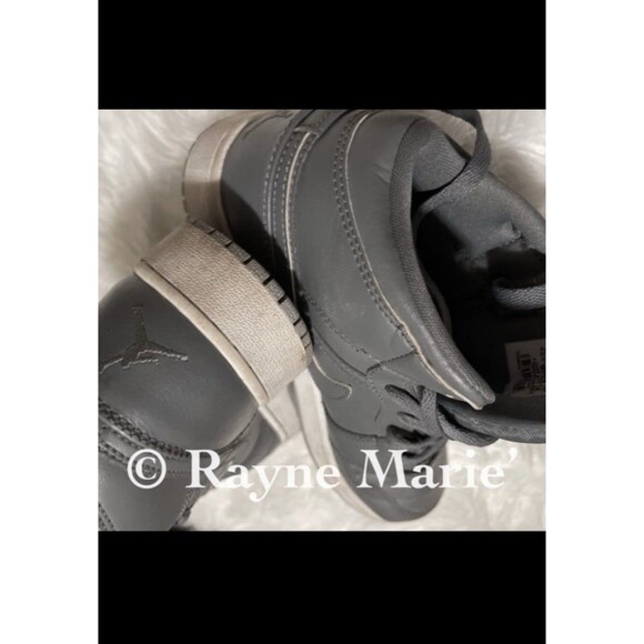 Air Jordan 1 Retro Mid GS 'Cool Grey Wolf Grey  Kids size 5.5  Fits women size 7 - Picture 6 of 9